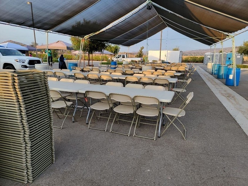 Tabels and chairs